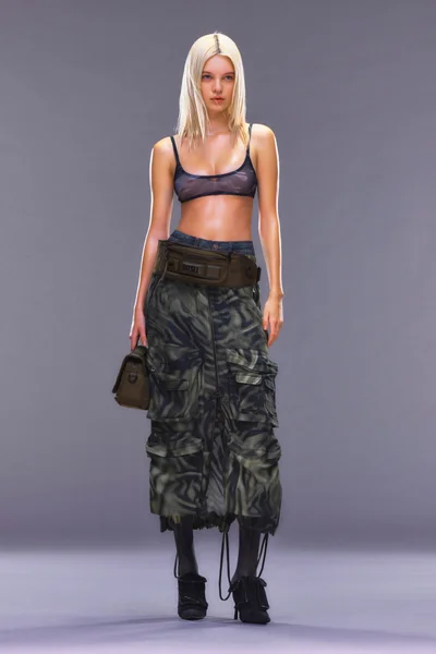 Look 25